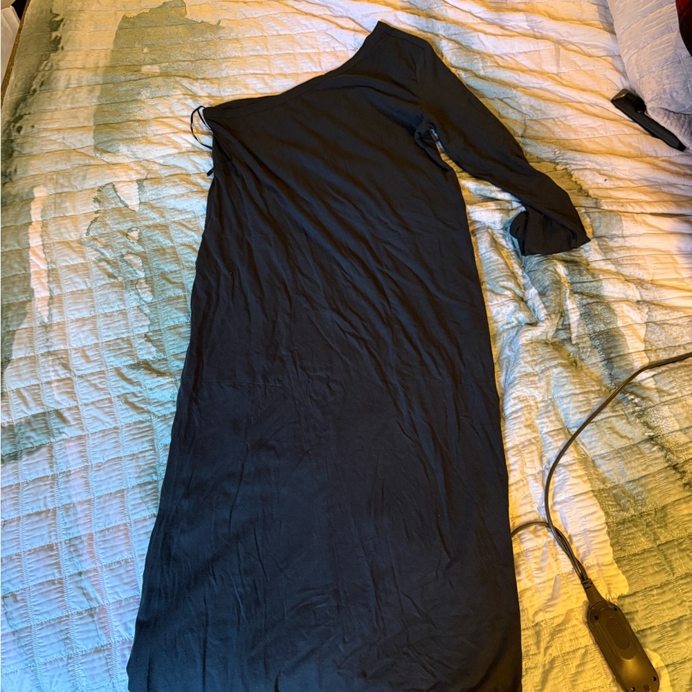 Women’s Black One-Shoulder Dress